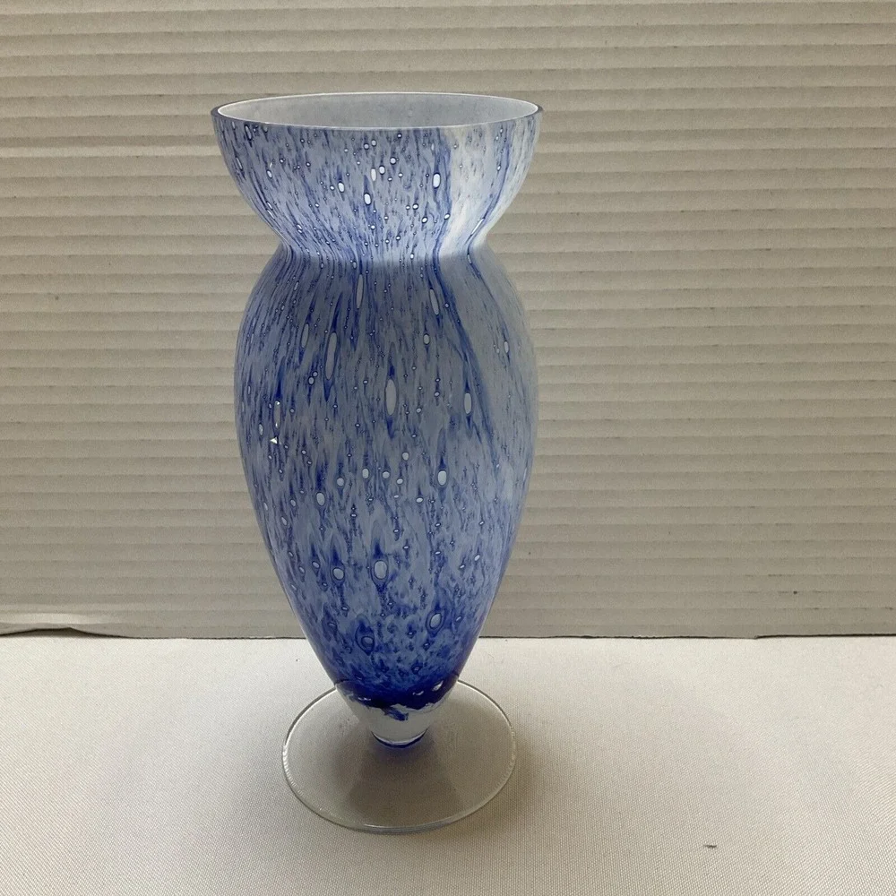 Vintage Blown Glass‎ Blue & White Speckled Swirled Pedestal Vase